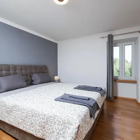 Awesome In With House Sea View *