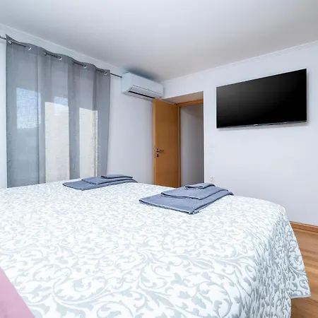 Awesome In With House Sea View *