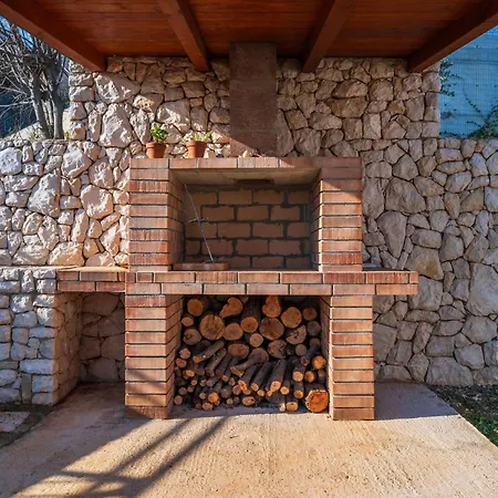 בית נופש Awesome Home In Labin With House Sea View