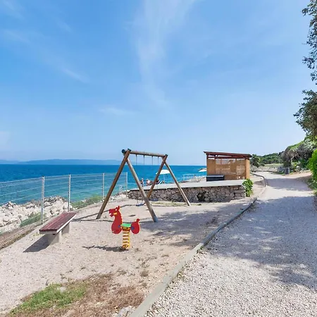 Awesome In With House Sea View